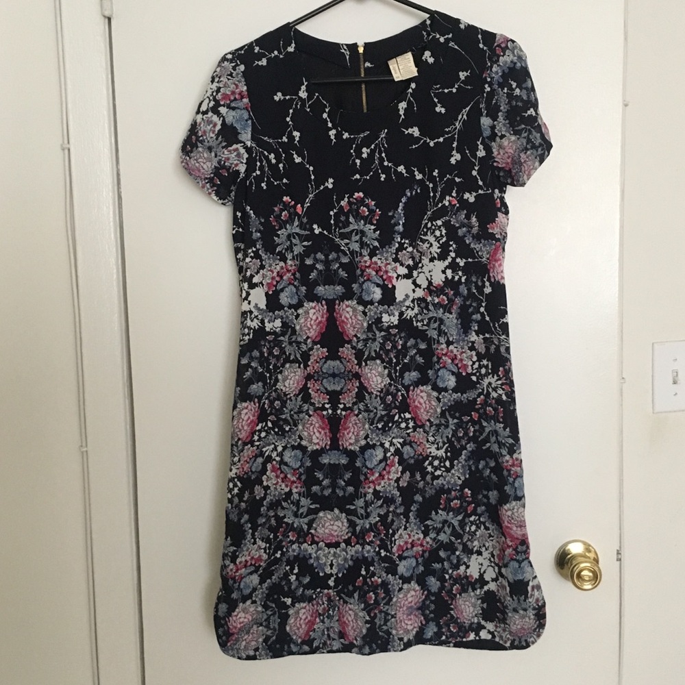 NWOT.. Gorgeous navy blue & pink shift dress 👗